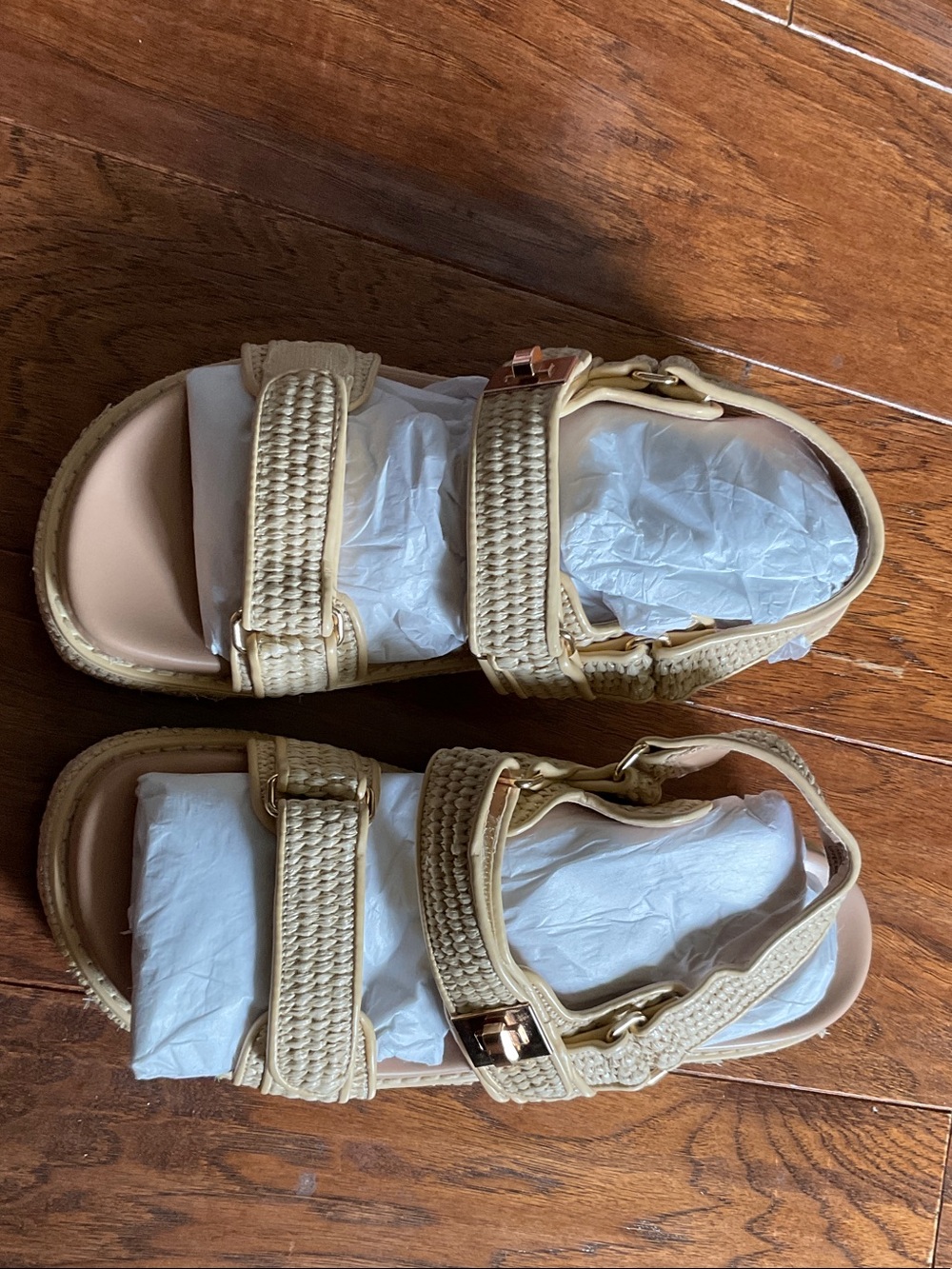 Shoe Dazzle Woven Cream Strap Women's Sandals